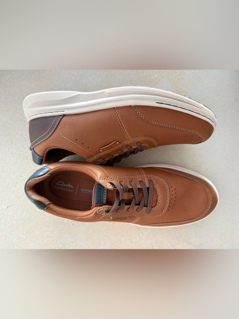 • Clarks • Craftwell Lace
Tan Leather • NWT •